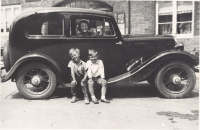 Blanche Male, her Morris car, Donald Male & Desmond Scriven
