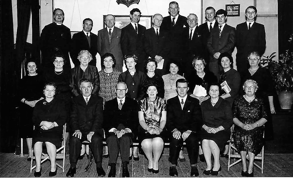 Large group photo.