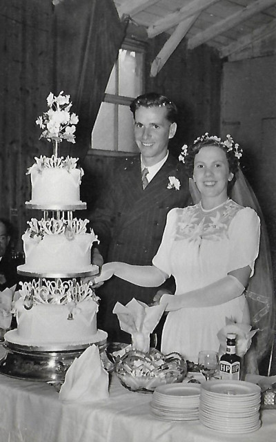 Wedding Day Cutting Cake