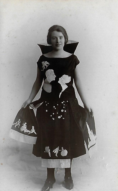 Bertha Duck showing off modern dress design in 1920s