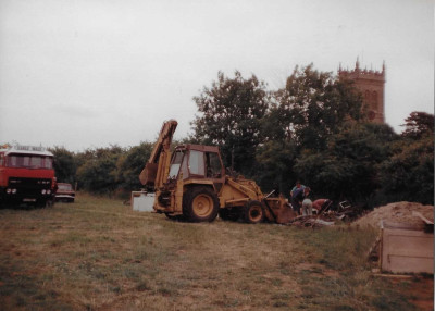 JCB loading scrap steel