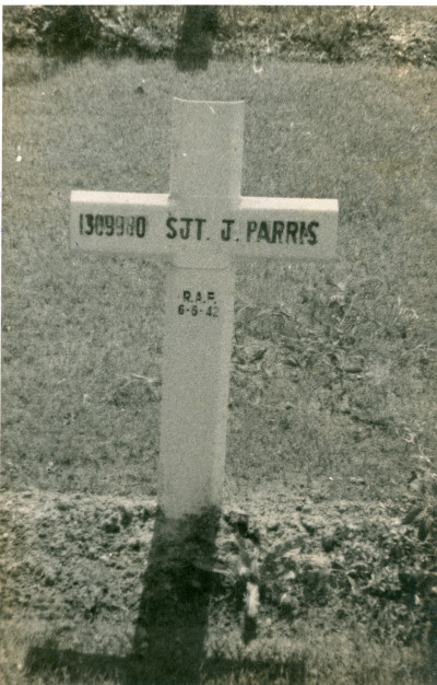 Original grave marker for Jack Parris