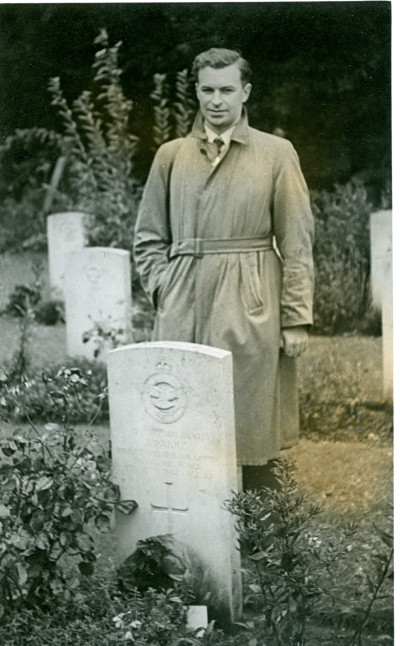 Dick Parris visiting brothers Grave