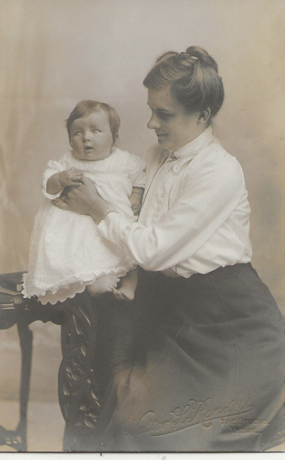 Rhoda May Jennings & baby Mary