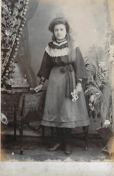 Dora Manning as a young woman