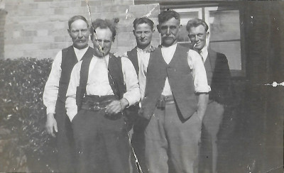 Group outside Pipes Cottage, New Cross
