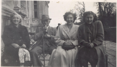 Walter, Millicent Reed and friends at Longleat.