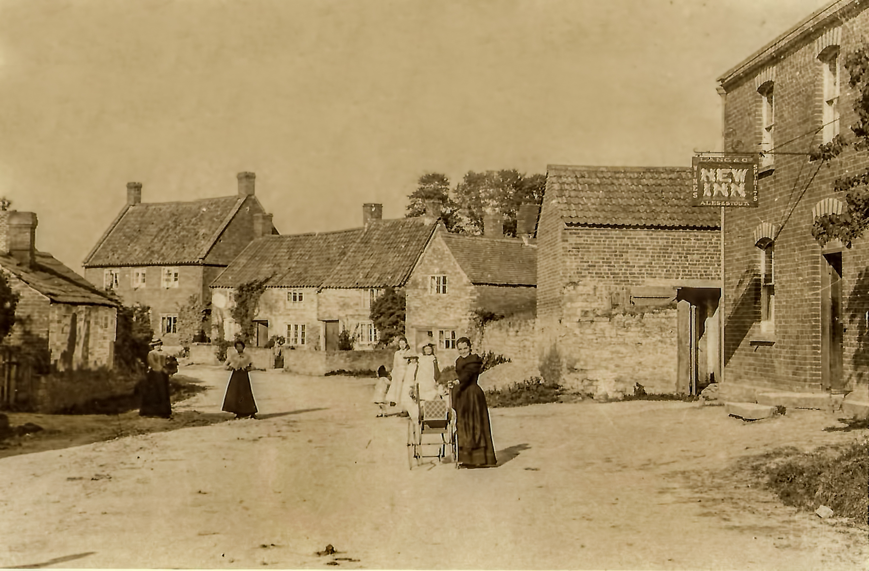 Street Scene showing the New Inn