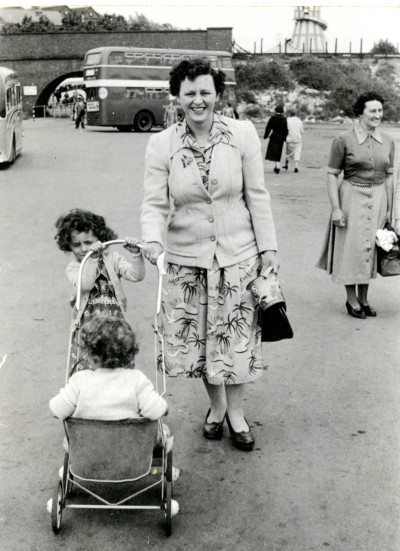 Iris Wilkie with daughters