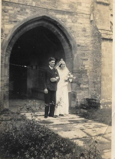 Wedding of Eva nee Tilley & Harry Richards 1935.