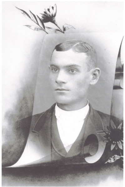 Tom Tilley, father to Harry.