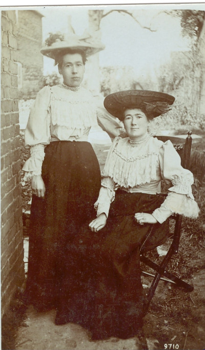 Kate & Annie Lenton