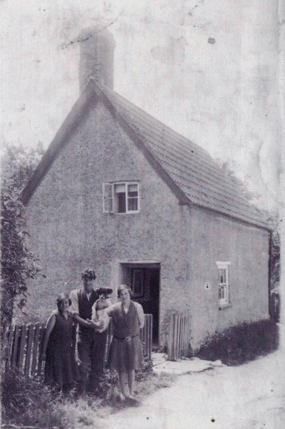 Oak Tree Cottage - 1