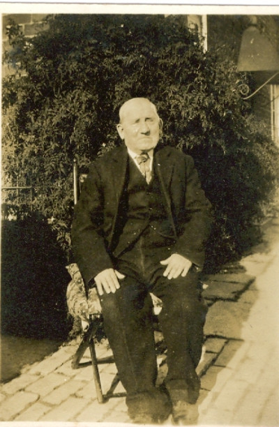 Photocard to Mr T Linton