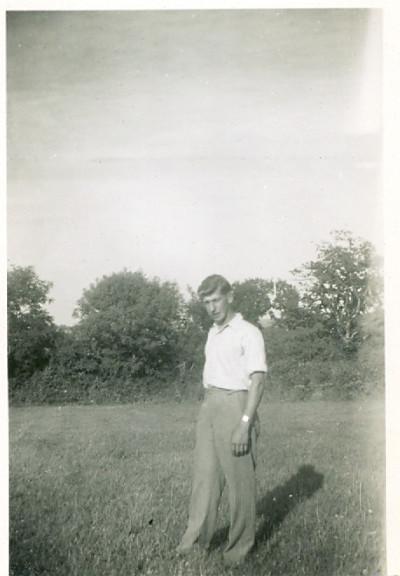 Leonard Bluck at Evershot aged 24.