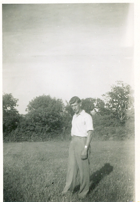 Leonard Bluck at Evershot aged 24.