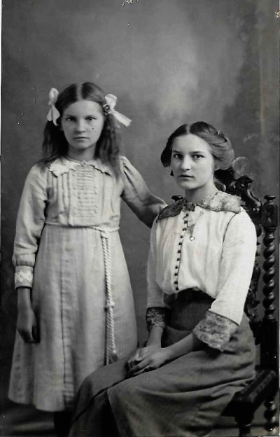 Photograph of Talbot family members - woman and girl