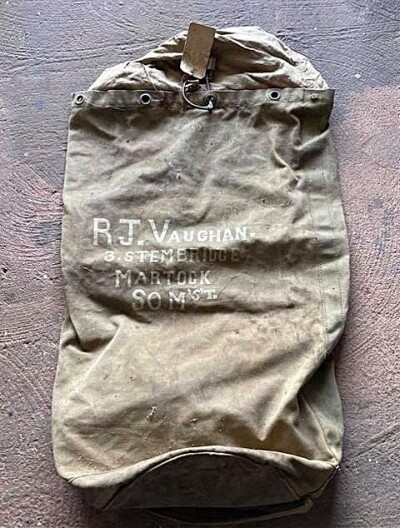 Navy Kit Bag of Reg Vaughan