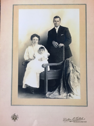 Arthur Best & Beatrice Best nee Dimmick and Child
