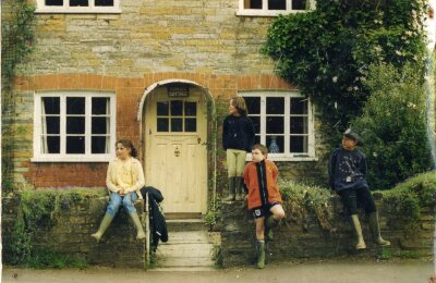 Children outside Jubilee Cottage