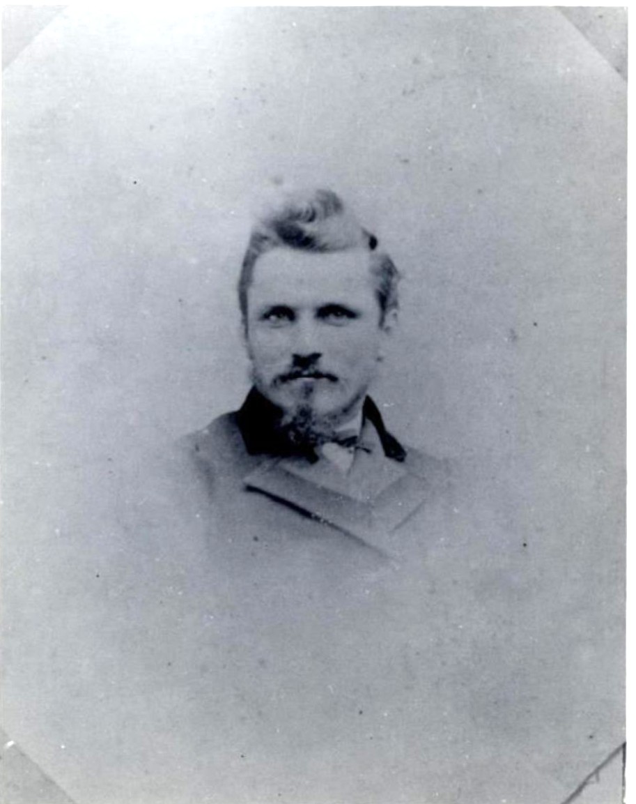 Theo (William Theophilus) Bradford